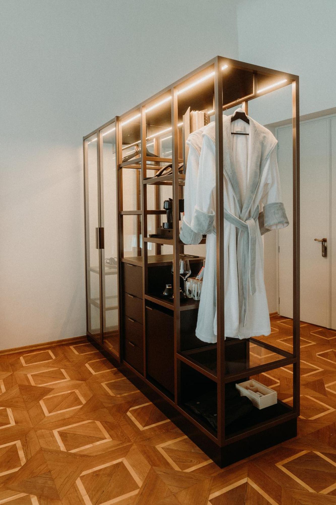 Meta Suites Historic City Living Bolzano Bagian luar foto